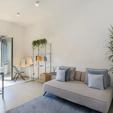 Apartment Modern & Cozy With Balcony *