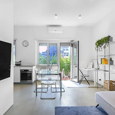 Modern & Cozy With Balcony *
